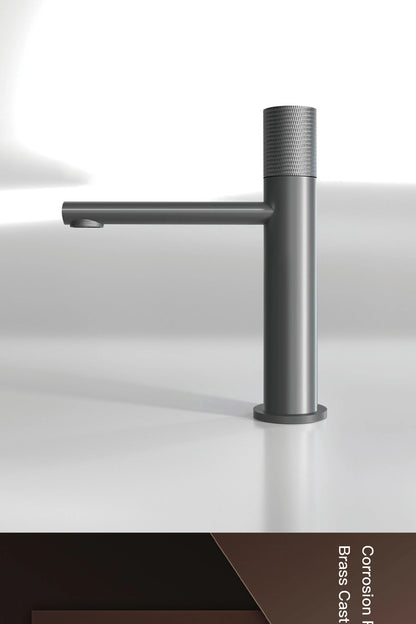 Aitana Black Brass Bathroom Faucet – Hot & Cold, Single Hole
