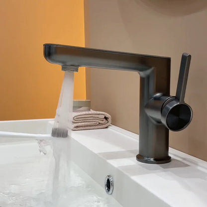 Elegant Zinc Alloy Bathroom Sink Faucet – Hot & Cold, Single Hole
