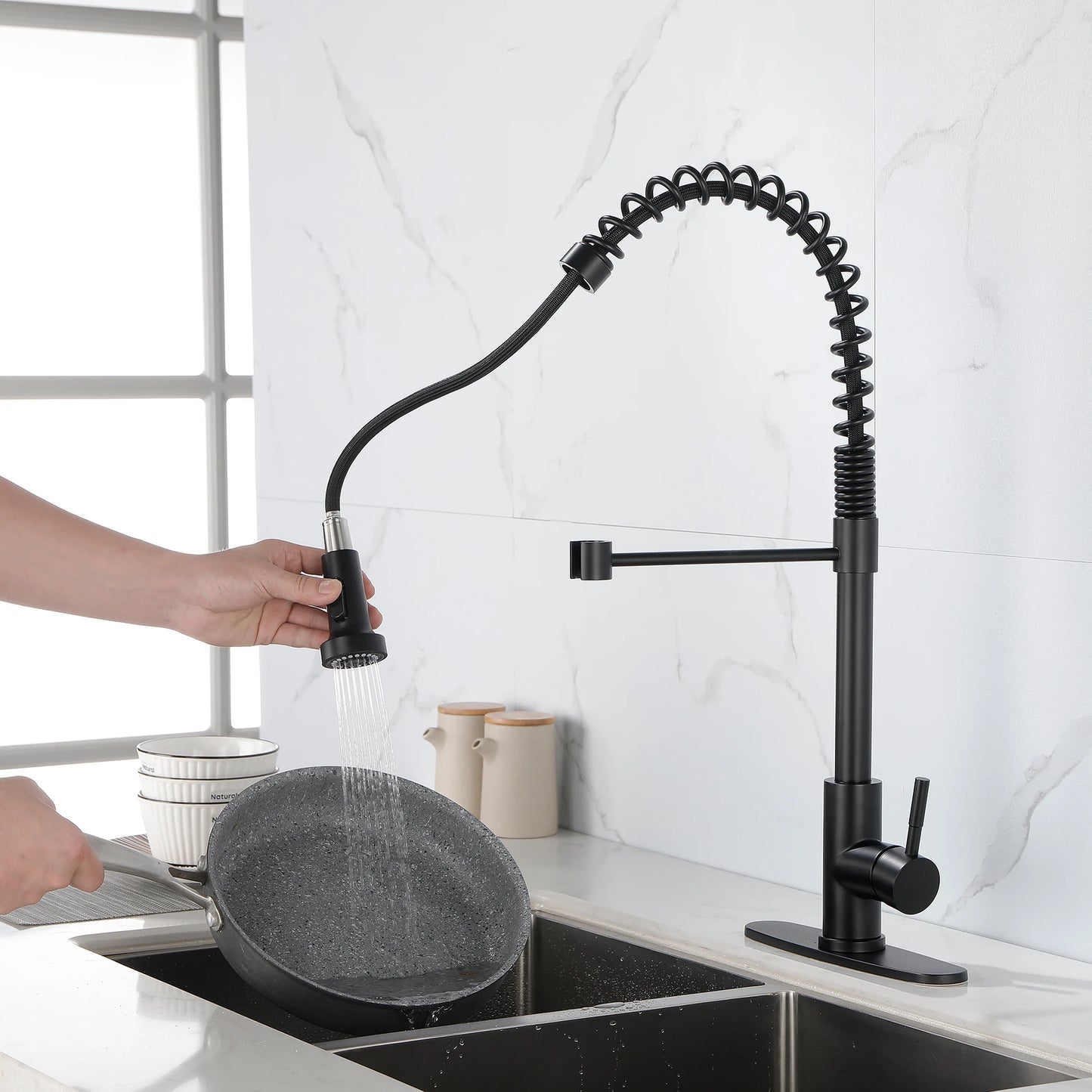 Solid Brass Pull Down Kitchen Faucet with High Arc Sprayer