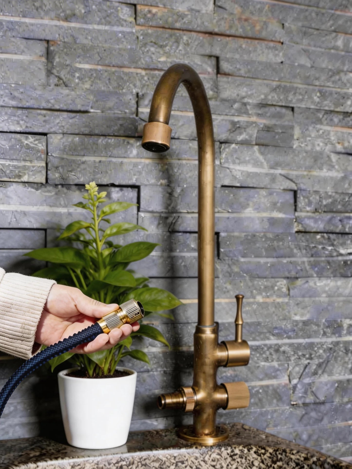 Outdoor Brass Cold Water Faucet Single Tap Courtyard Garden Use