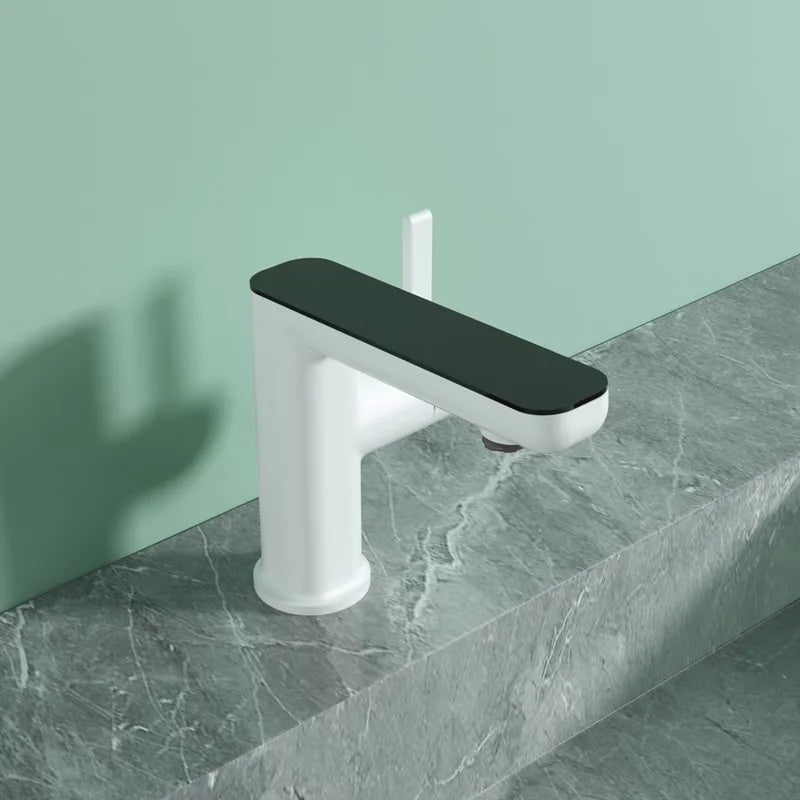 Elegant Zinc Alloy Bathroom Sink Faucet – Hot & Cold, Single Hole